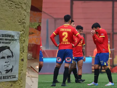 Lo queman todo afuera del Santa Laura: incendiaria protesta en Unión