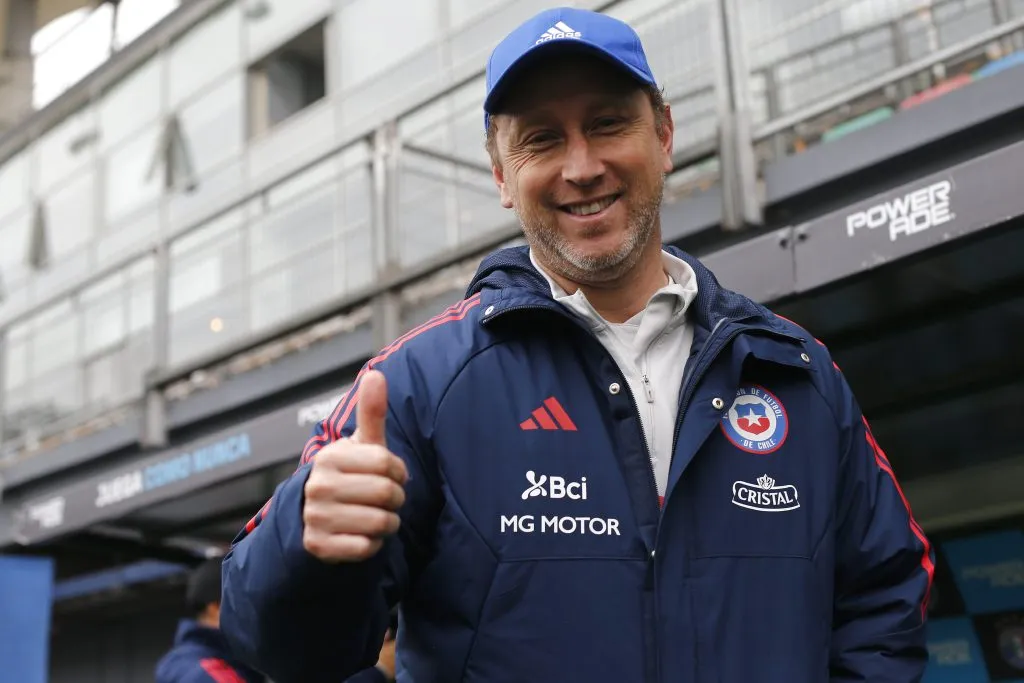 Luis Mena es el principal candidato para asumir de manera interina en la selección chilena. | Foto: Photosport.