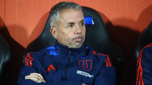 Gustavo Álvarez quedó triste tras el empate con Curicó.