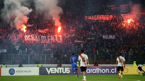 Los hinchas de la U hacen un llamado de atención.