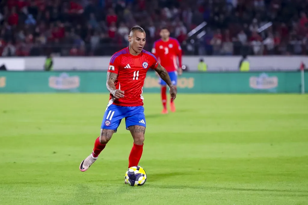 Eduardo Vargas en la Roja. (Pepe Alvujar/Photosport).