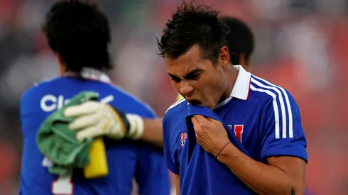 Eduardo Vargas tiene latente la opción en la U, pero hay reparos en la interna.