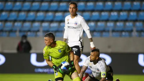 Colo Colo sufrió en su partido ante Iquique.