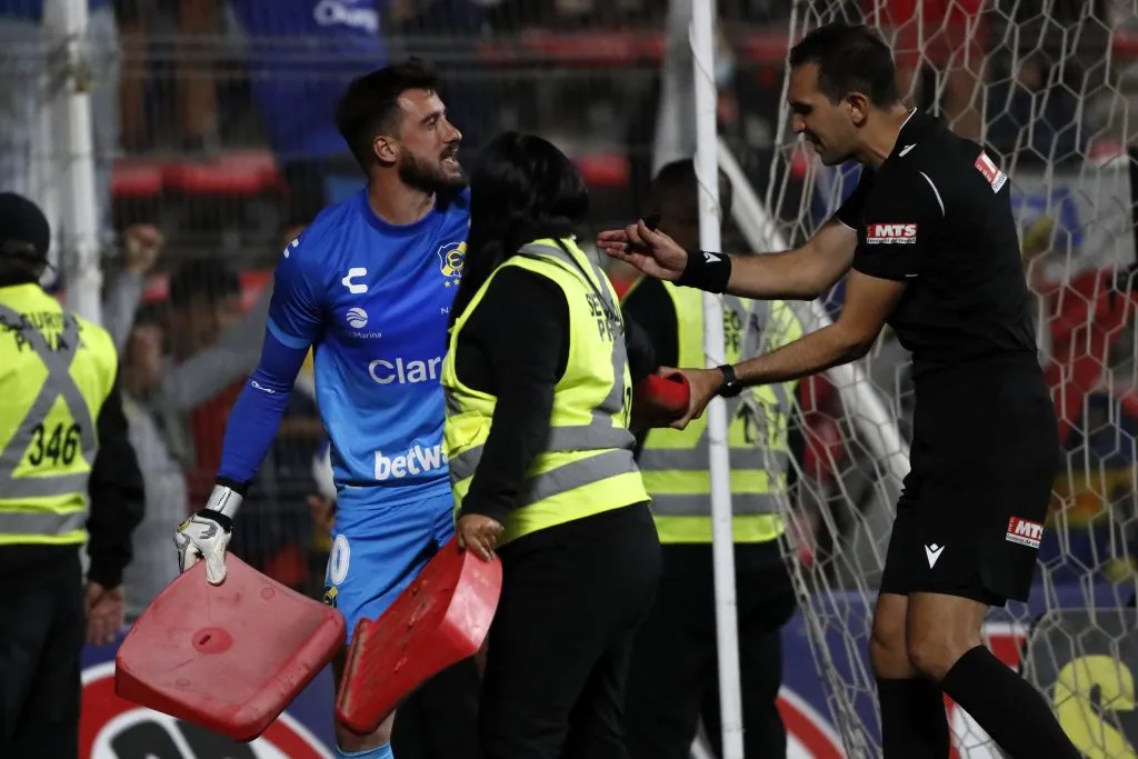 Fernando de Paul tuvo alguna polémica en su paso por Everton también. (Andres Pina/Photosport).