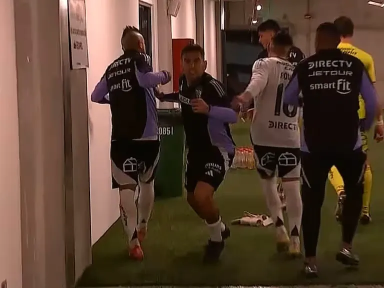 Vidal y De Paul en el segundo round durante el duelo de Colo Colo e Iquique.