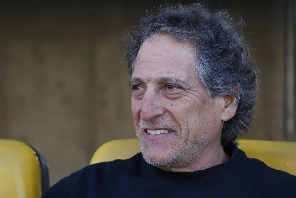 Mario Salas tiene 8 títulos como DT, 3 en Perú y 5 en Chile con Colo Colo, UC y Barnechea. (Foto: Raul Zamora/Photosport)