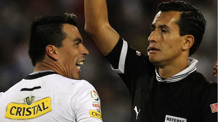 El ex árbitro fue consultado por cuál equipo es hincha y esto dijo.