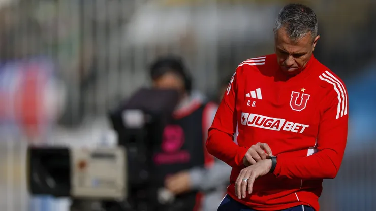 Gustavo Álvarez quedó con un tremendo problema en los azules.