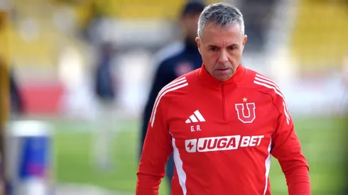 Gustavo Álvarez hizo un cambio antes del final del primer tiempo, donde sacó a a Altamirano.