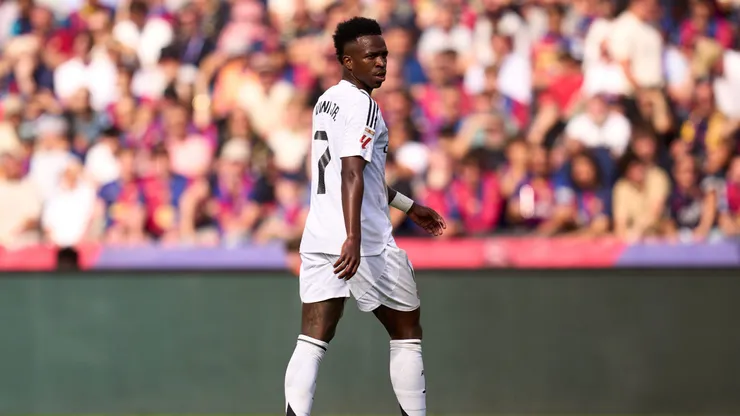 Un ataque contra Vinicius no quedó impune en España con un castigo a hinchas del Atlético de Madrid.
