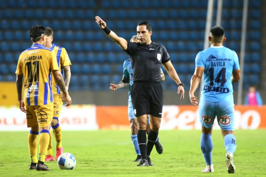 Iquique sufre nueva caída como local, esta vez ante Everton (Photosport)