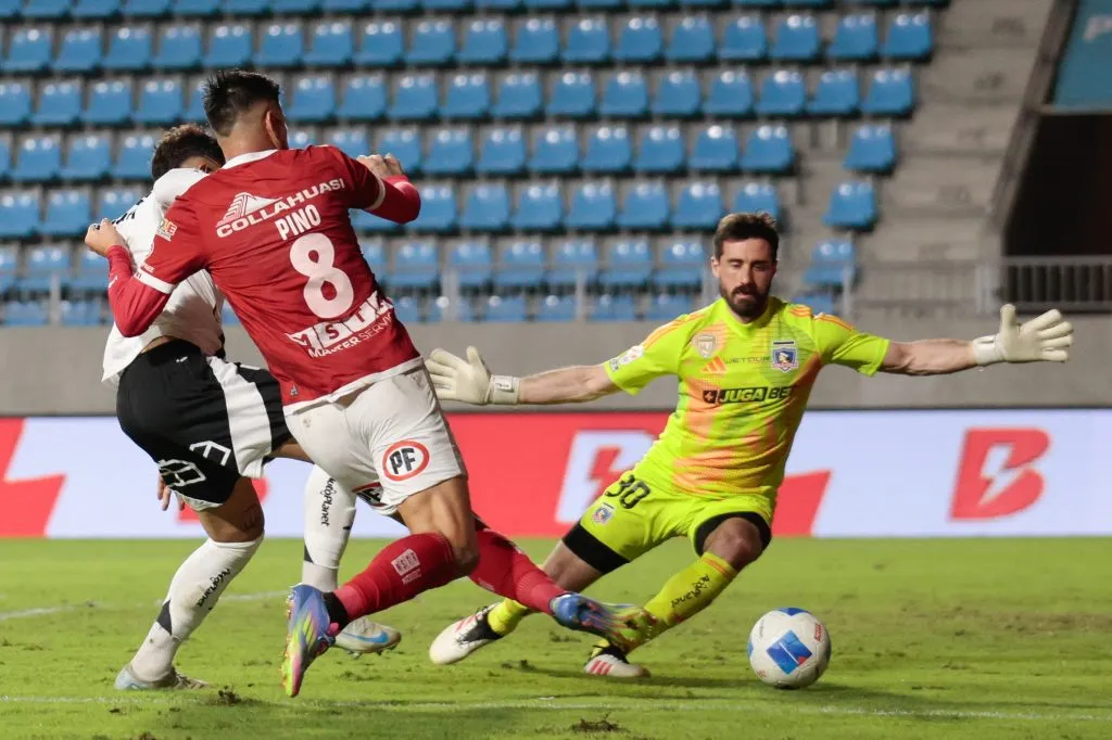 Fernando de Paul sale de la titularidad después de su polémica con Vidal | Photosport