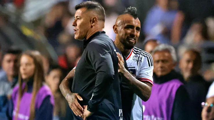 Cita cumbre entre Almirón y Vidal en práctica de Colo Colo.