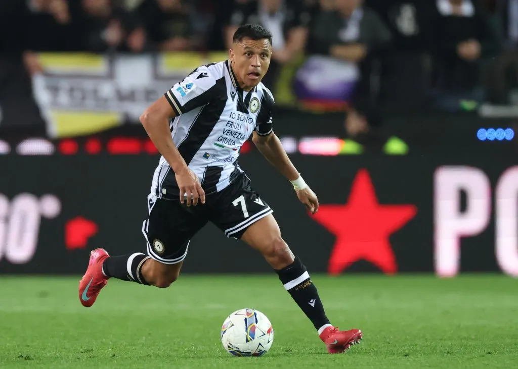 Alexis Sánchez jugando por Udinese. (Photo by Timothy Rogers/Getty Images)