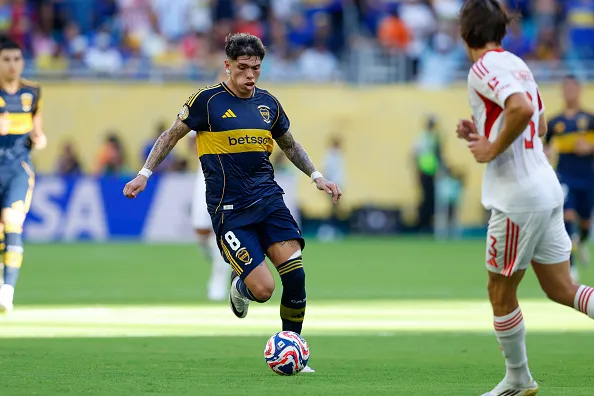 Carlos Palacios fue uno de los jugadores peor evaluados en Boca Juniors por Sofascore, recibiendo apenas un 5,9 de nota en este debut en el Mundial de Clubes. | Foto: Getty Images.