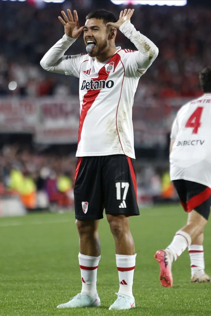 Paulo Díaz le anotó en mayo a Barracas Central | Photosport