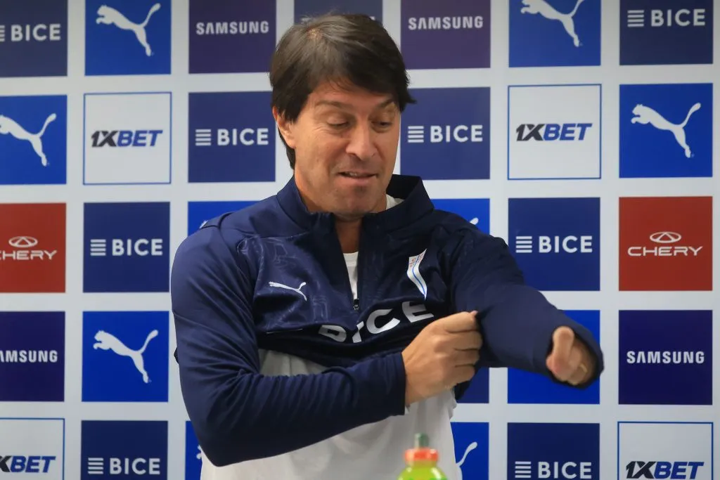 Daniel Garnero en la presentación como DT de la UC. (Javier Salvo/Photosport).