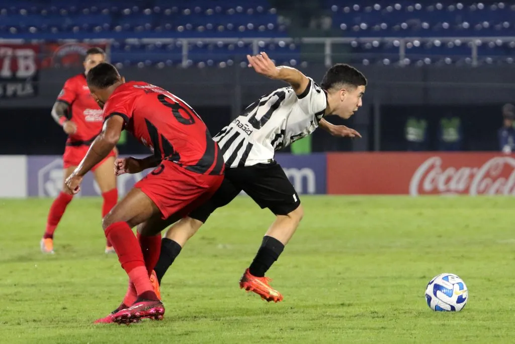 Enso González en acción por Libertad de Paraguay. (Christian Alvarenga/Getty Images).