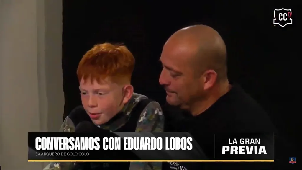 Eduardo Lobos junto a su hijo Matías en La Gran Previa. (Captura YouTube).