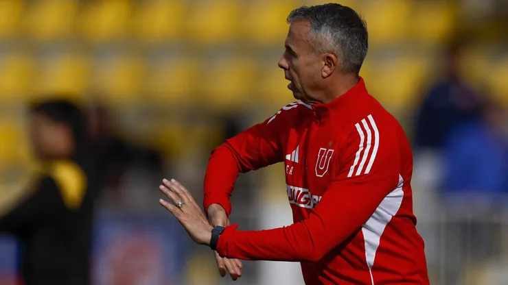 Gustavo Álvarez se cuadra con Marcelo Díaz en la U.