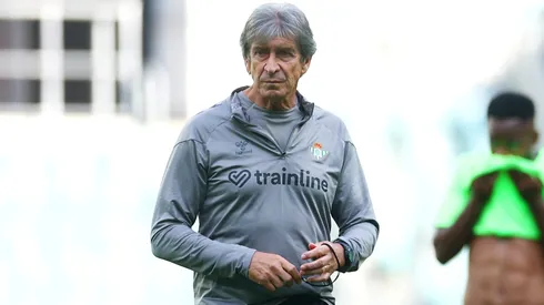 Manuel Pellegrini ya prepara el plantel del Betis para la próxima temporada.
