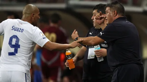 Claudio Borghi contó una vieja historia con Chupete Suazo.