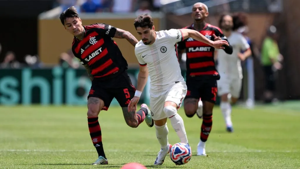 Erick Pulgar fue clave en la victoria de Flamengo a Chelsea. Foto: Getty Images.