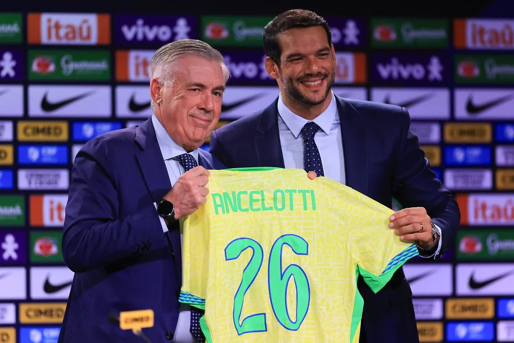 Samir Xaud (junto a Carlo Ancelotti) ya trabaja en recibir el próximo Mundial de Clubes de la FIFA 2029. | Foto: Getty Images.