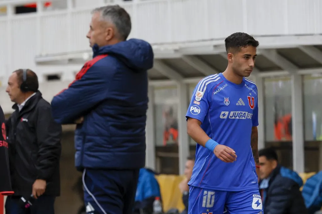 Lucas Assadi ha vuelto a ser opción para Gustavo Álvarez en la U y esta tarde fue clave para la remontada. Foto: Photosport.