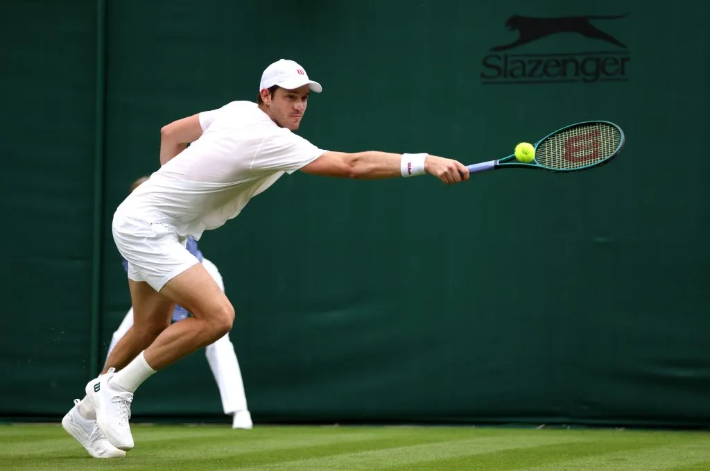 Nicolás Jarry sigue firme en Wimbledon. (Photo by Clive Brunskill/Getty Images)