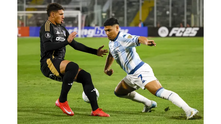 Maxi Salas fue titular ante Colo Colo y enfrentó al cuestionado Alan Saldivia.