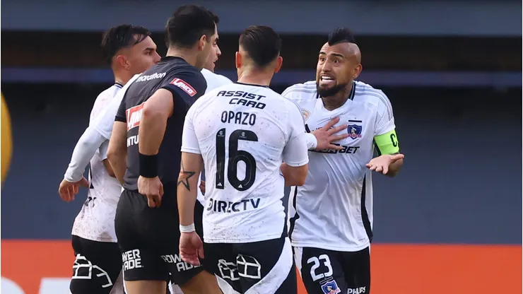 Arturo Vidal puede salir muy perjudicado tras su torpe expulsión en Colo Colo.