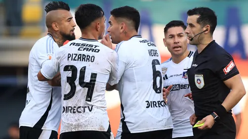 Arturo Vidal fue expulsado por Fernando Véjar en derrota de Colo Colo.