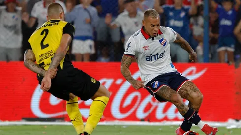 Eduardo Vargas dejará Nacional de Uruguay.