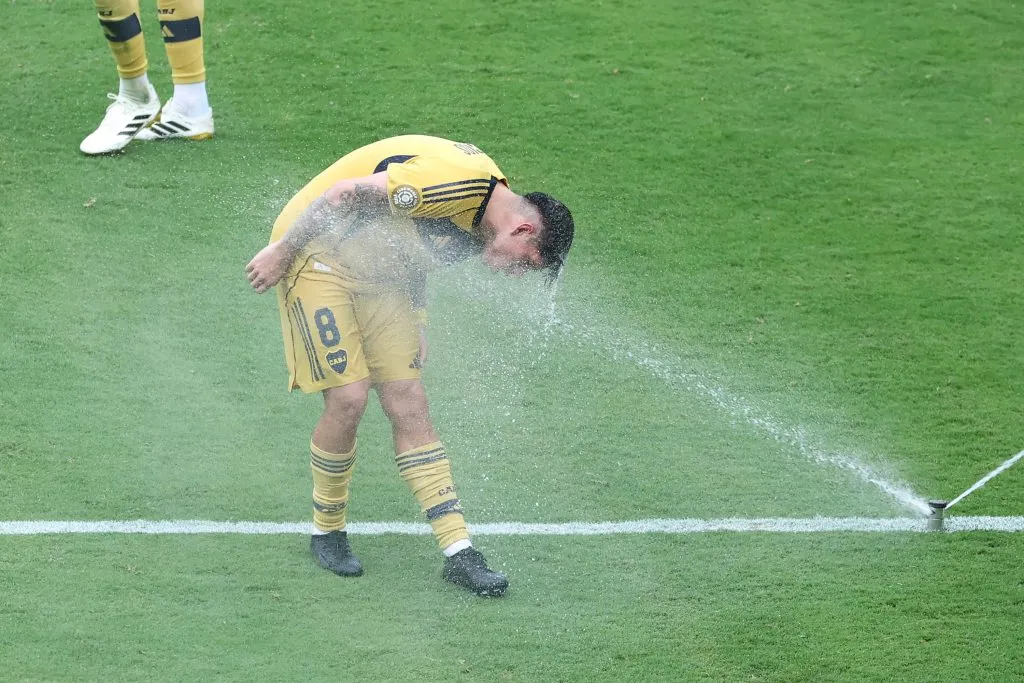 Carlos Palacios fue víctima de las altas temperaturas. (Richard Pelham/Getty Images).