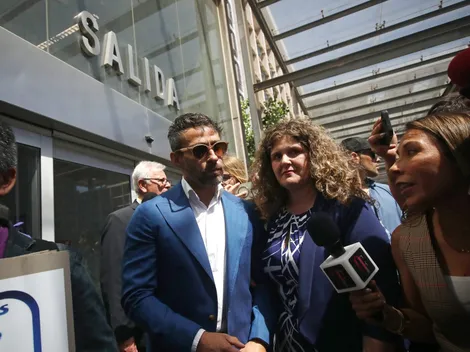 A lo Camila Polizzi: Valdivia pide salir del país por insólita razón