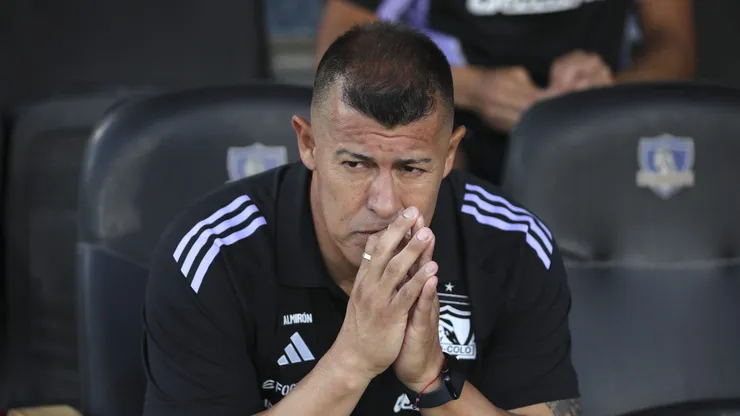 Una gloria de Colo Colo se puso al lado de Jorge Almirón para respaldar una polémica medida tomada.