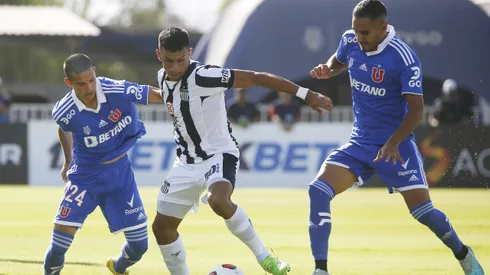 Ulises Ortegoza en Talleres durante un partido amistoso vs. U. de Chile el 2023.