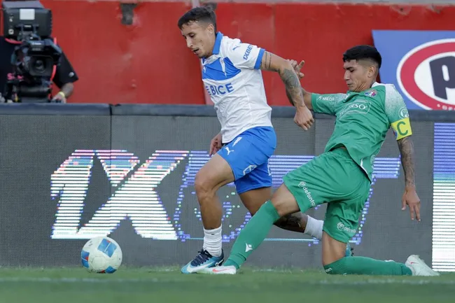 Francisco Arancibia podría ganarse una oportunidad de oro en Universidad Católica de la mano de Daniel Garnero. | Foto: Photosport.