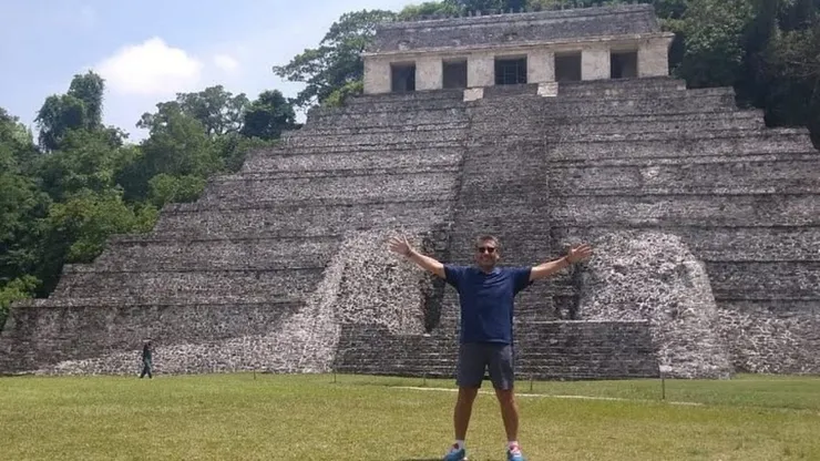 El chileno sigue ligado a su pasión azul.