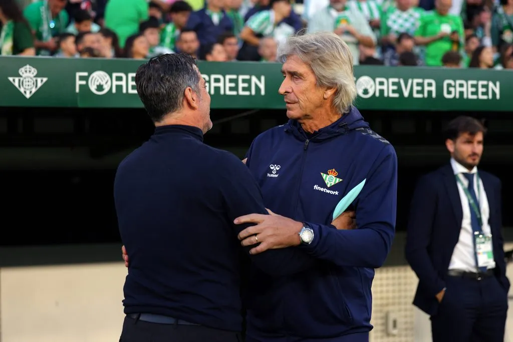 El Betis reconoce conversaciones para extender la estadía del ingeniero.