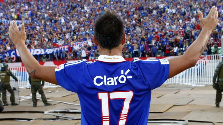 Experto explica por qué Universidad de Chile no debe perder el tiempo e ir sí o sí por Eduardo Vargas.