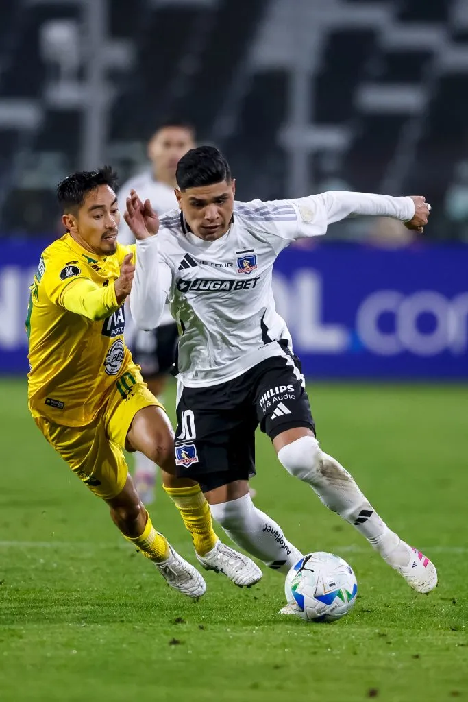 Según Mosa el volante Claudio Aquino no se mueve de Colo Colo