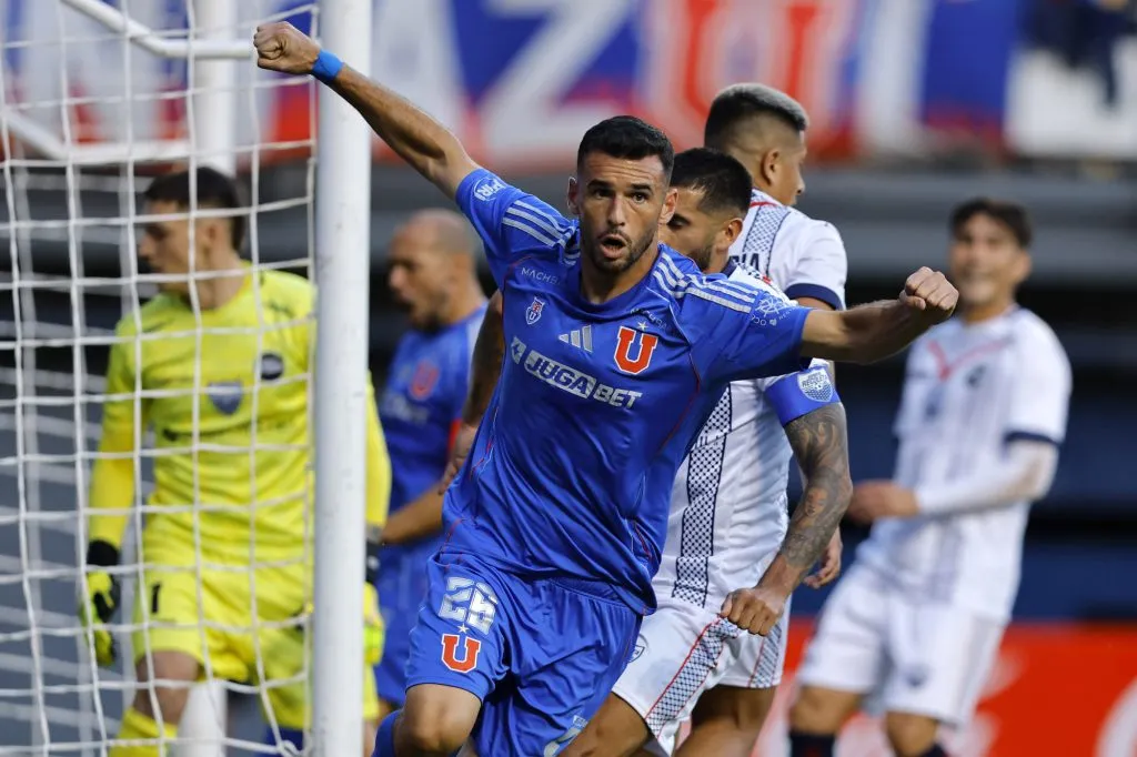 Formiliano deja la U y libera cupo de extranjero: Cristián Caamaño adelanta que el lateral izquierdo está listo.