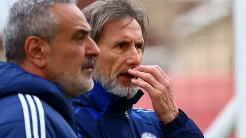 Ricardo Gareca habló sobre quién debe tomar el mando de Chile tras dejarlo sin Mundial.