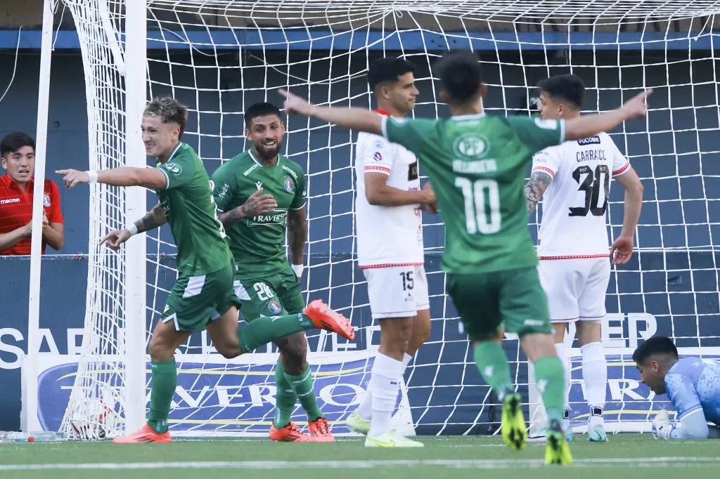 Luciano Arriagada estuvo en Audax Italiano la temporada pasada y sigue pagando caro su prematura salida de Colo Colo. Foto: Photosport.