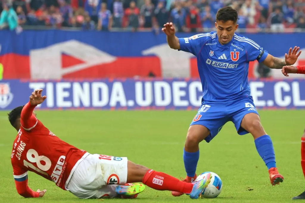 Lucas Assadi asoma como una de las grandes apuestas del fútbol chileno, aunque hay reparos. Foto: Jonnathan Oyarzun/Photosport
