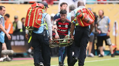 Erick Pulgar se fue lesionado.