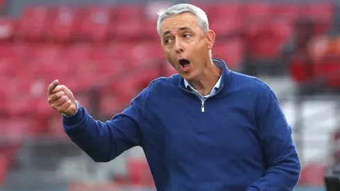 Tiago Nunes sufrió el primer traspié al mando de Liga de Quito.