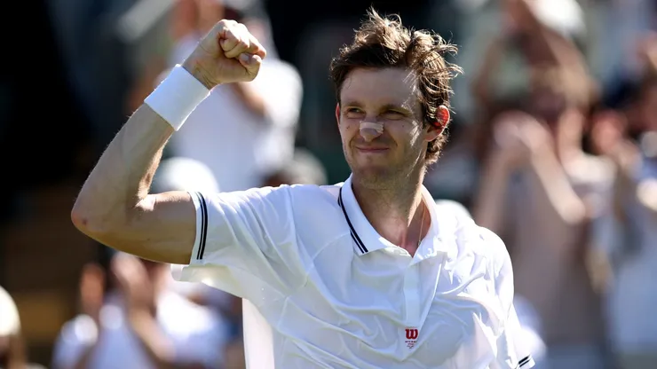 Nicolás Jarry celebra en Wimbledon.
